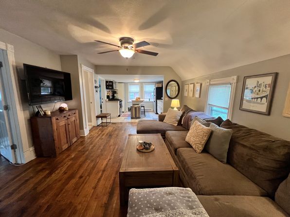 1927 Washington St NE UNIT 2