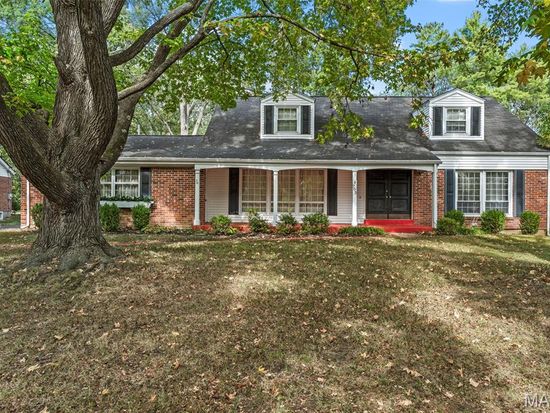 705 Claymont Dr, Ballwin, MO 63011