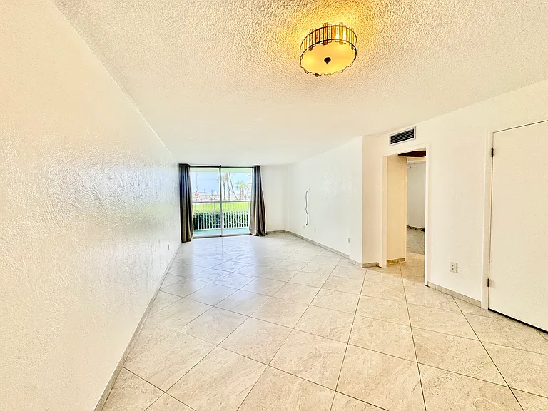 2727 N Atlantic Ave #110 — Photo 6