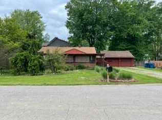 940 Oswego Rd, Carmel, IN 46032