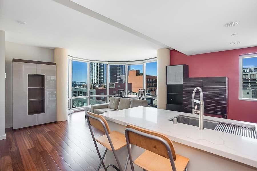 1st image of 333 1st St Unit 1101