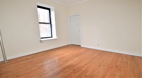 Rented by Manhattan Realty Group