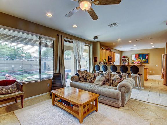 4th image of 3438 W Warren Dr