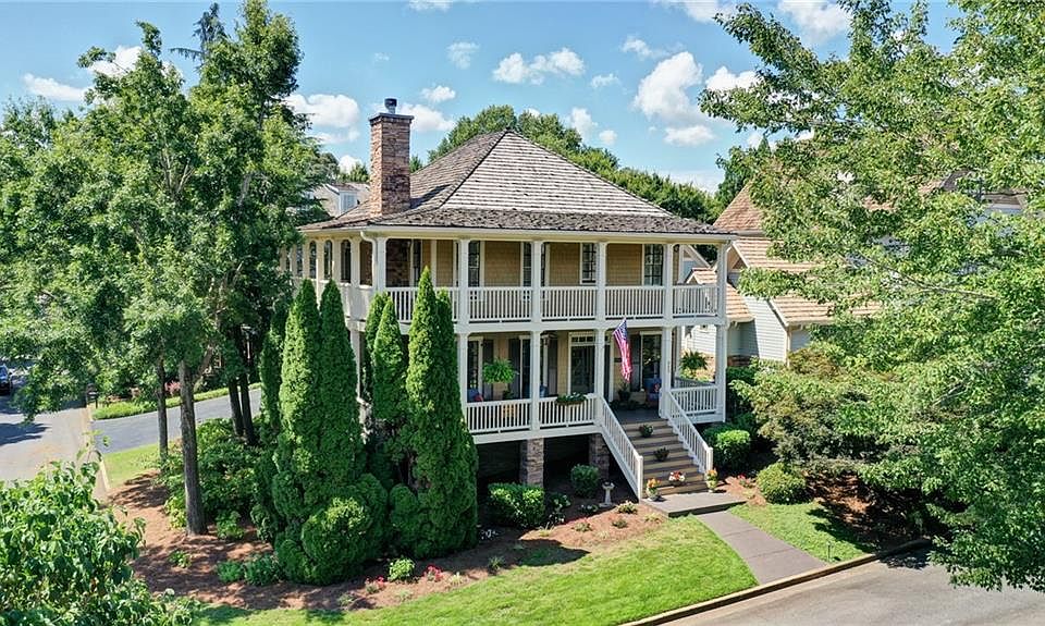 1st image of 353 Waterfront Park Ln