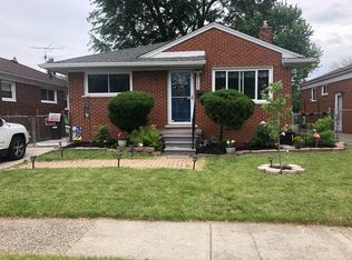 24924 Saxony Ave, Eastpointe, MI 48021