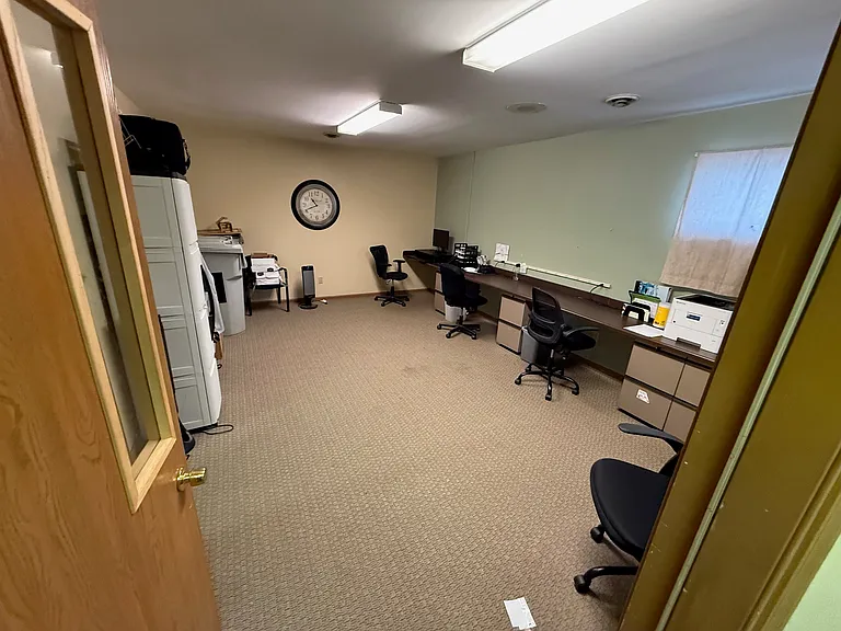 1024 E Commercial Ave — Photo 6