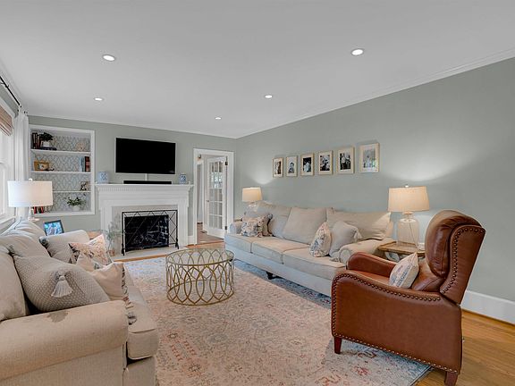 4th image of 4657 Fernwood Rd