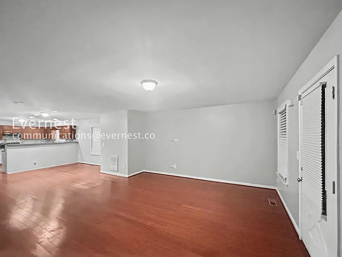 1153 Smith St SW — Photo 9