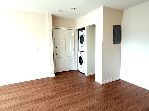 2nd image of 9649 W Olympic Blvd #1B-1Ba-700Sqft