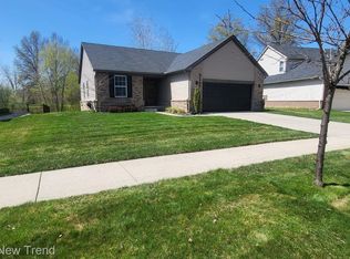 33651 Sand Piper Dr, Romulus, MI 48174