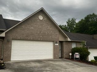 915 Mercer Dr, Maryville, TN 37801