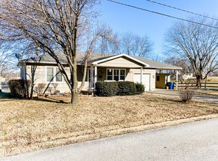 701 E Locust St, Stockton, MO 65785