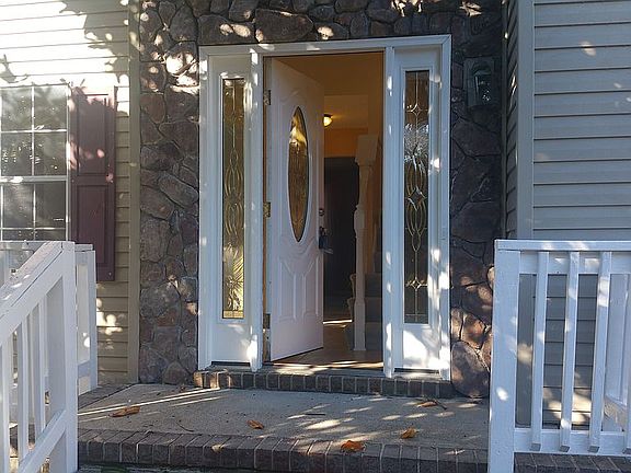 2nd image of 6048 Steeplechase Ln