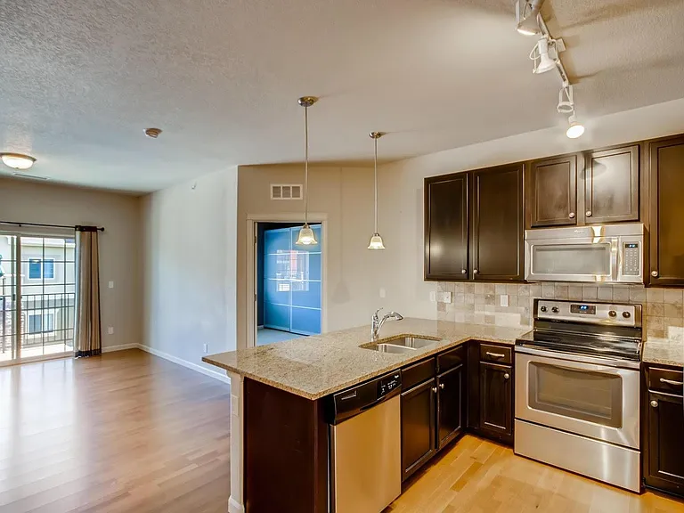 1162 Rockhurst Dr #405 — Photo 5