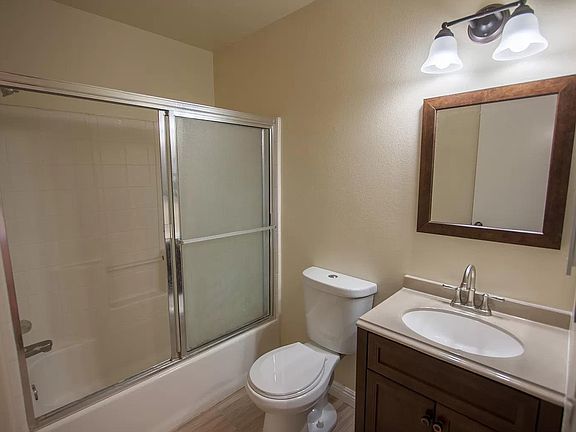 5th image of 16526 Brighton Ave APT 2