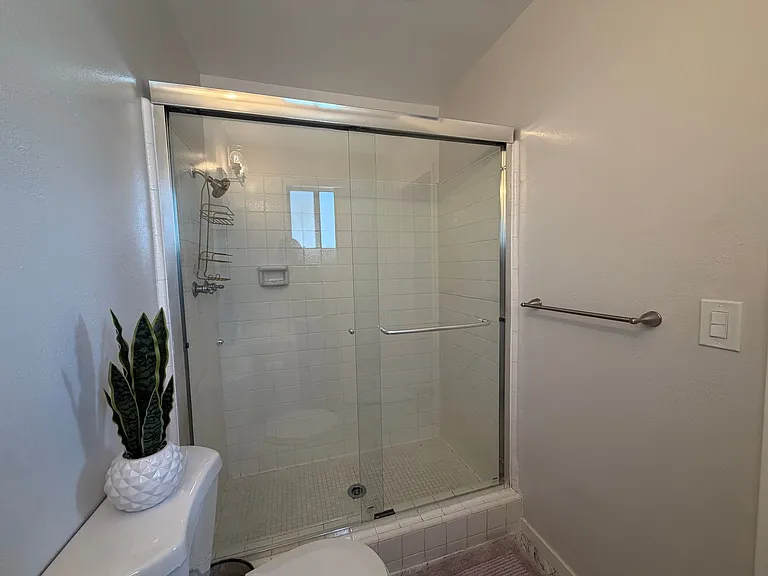 1186 Emory St — Photo 23