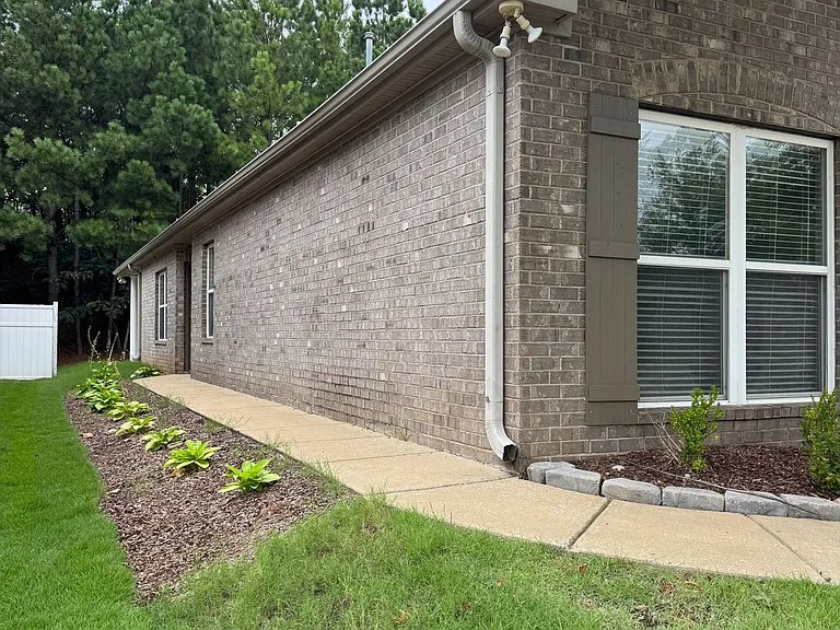 2722 Oxmoor Way — Photo 4