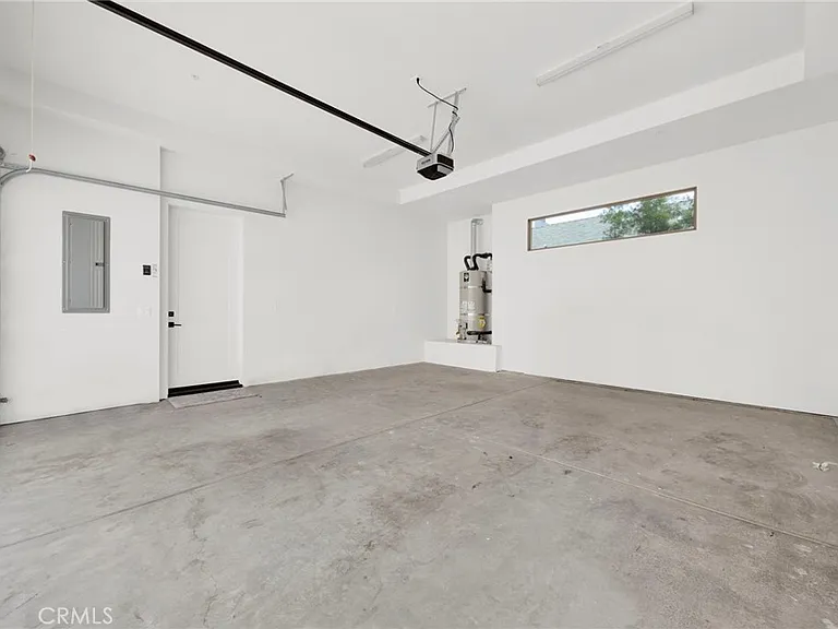 941 E California Blvd #1 — Photo 8