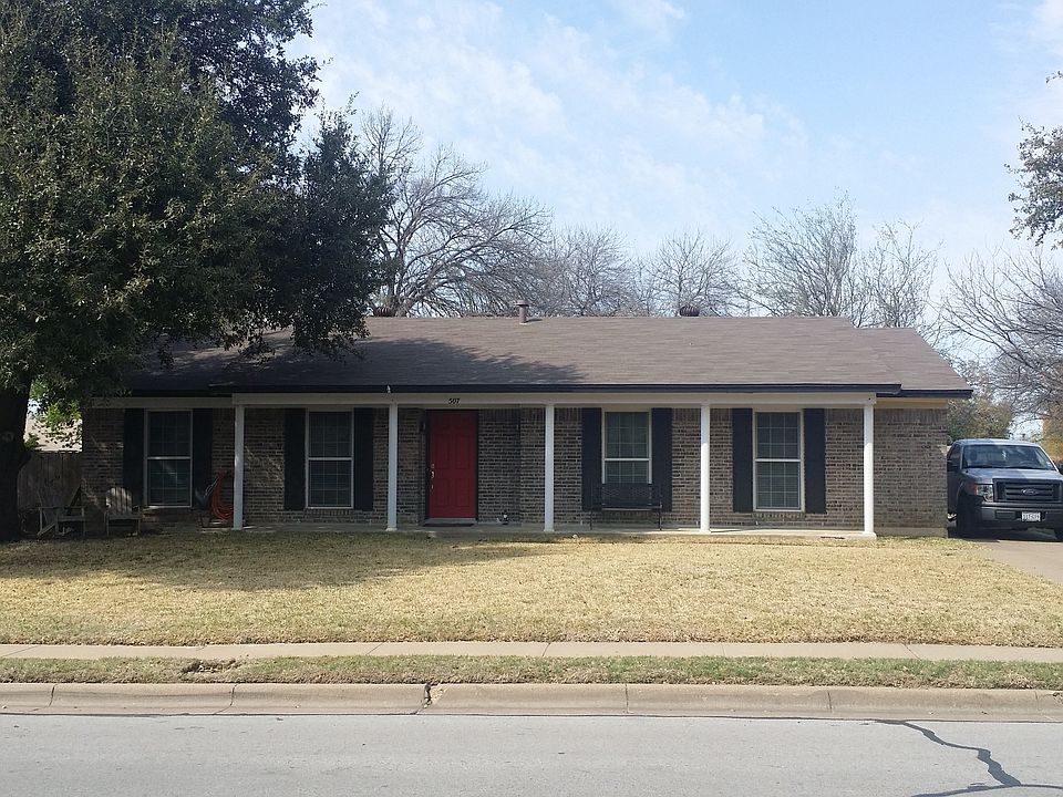 1st image of 507 E Williamsburg Mnr