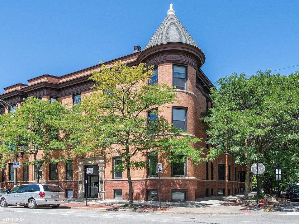 1st image of 1034 W Armitage Ave #A