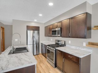 3 Cameo Ln #D, Circle Pines, MN 55014