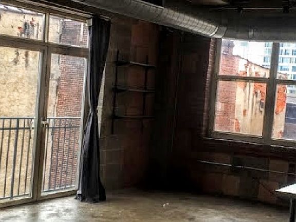 5th image of 1220 Buttonwood St APT 205