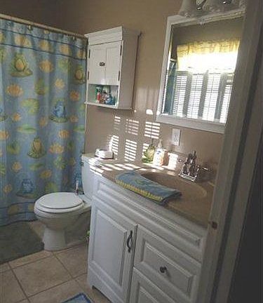 5th image of 3825 Longhill Dr SE