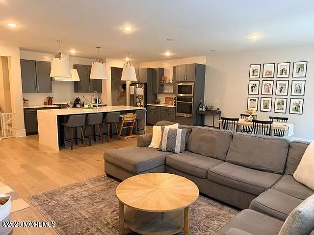 4036 Heron Dr — Photo 3