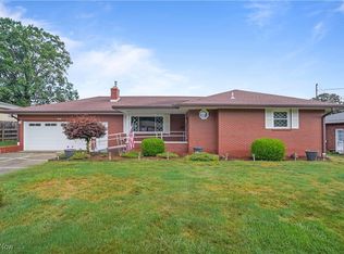 2458 Country Ln, Poland, OH