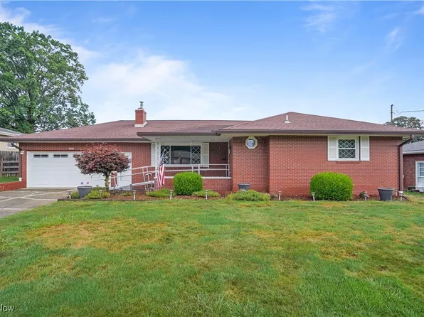 2458 Country Ln, Poland, OH 44514