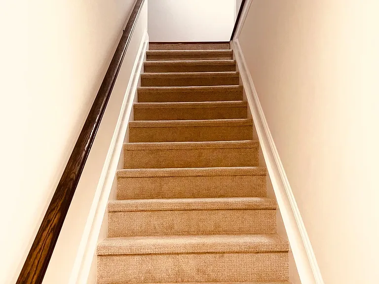 605 Charleston Dr — Photo 8