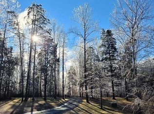 79 Hillsborough Ln, Kents Store, VA 23084