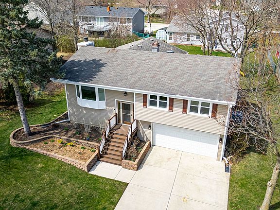 3rd image of 260 Langton Ln