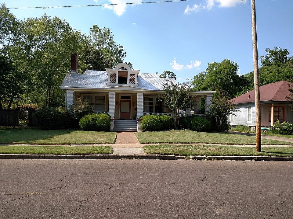 1st image of 173 W 2nd St