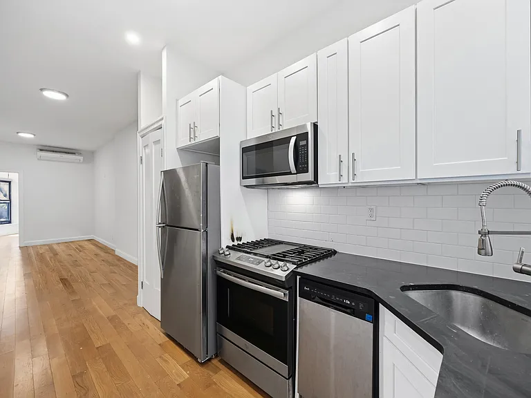 521 Decatur St #2D — Photo 4