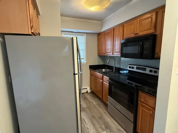 6046 West Pershing Road, 6046 W Pershing Rd #10, Cicero, IL 60804