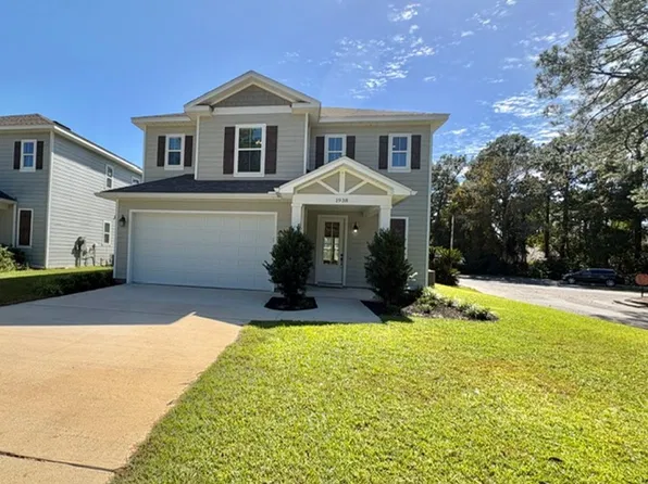 1938 Bluewater Blvd, Niceville, FL 32578