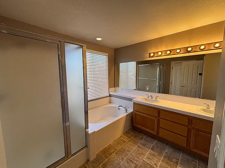 40508 Fieldcrest Ln — Photo 11