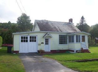 48 Patch St, Proctor, VT 05765