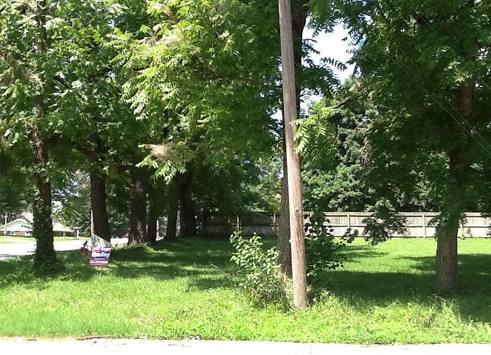 2nd image of 213 N Hickory St