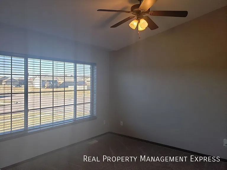 4600 S Wassom Ave — Photo 5