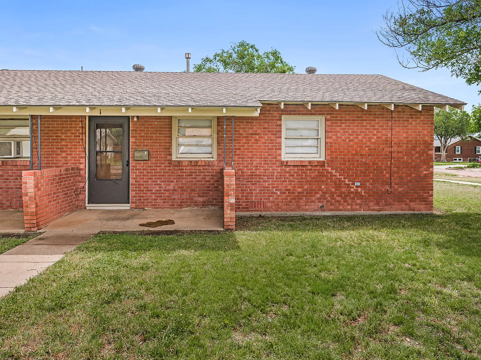 2 bed, 752 sqft, $950 — Photo 2