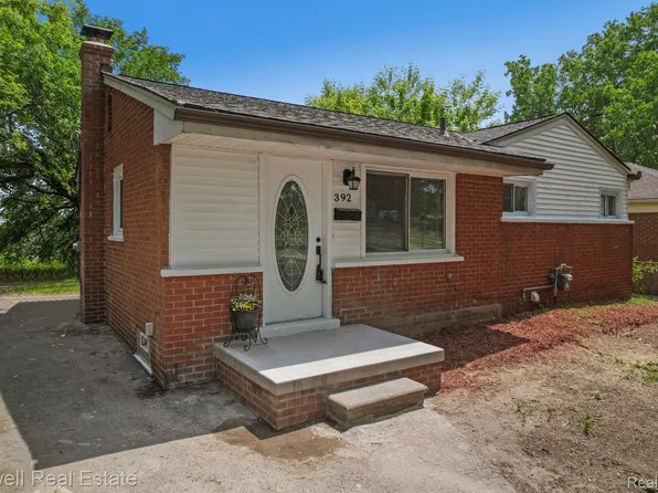392 Linda Vista Dr, Pontiac, MI 48342