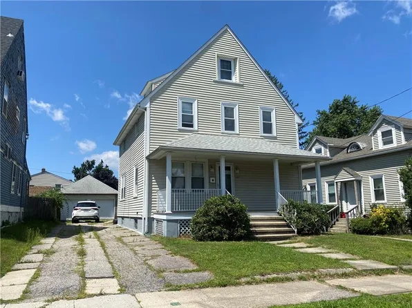 107 Woodbine St, Cranston, RI 02910