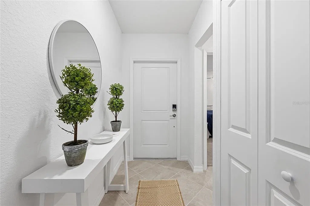 2 bed, 2.0 bath, 1333 sqft, $6,500 — Photo 2
