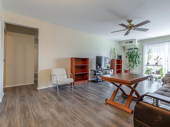 4th image of 2407 E Brandenberry Ct APT 2K