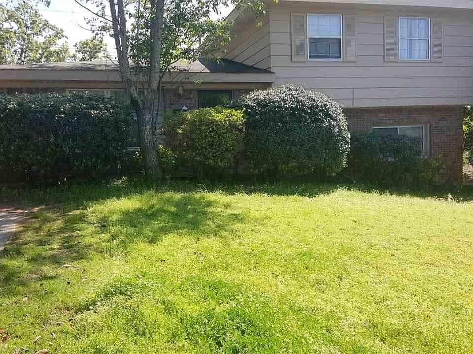 2nd image of 1907 Arrowhead Rd