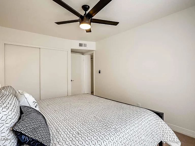 7906 E Keim Dr — Photo 24