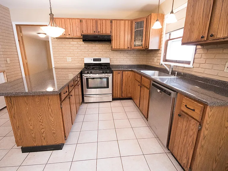 Big Kitchen for entertaining