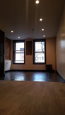 Rented by AD Real Estate Investors | media 9